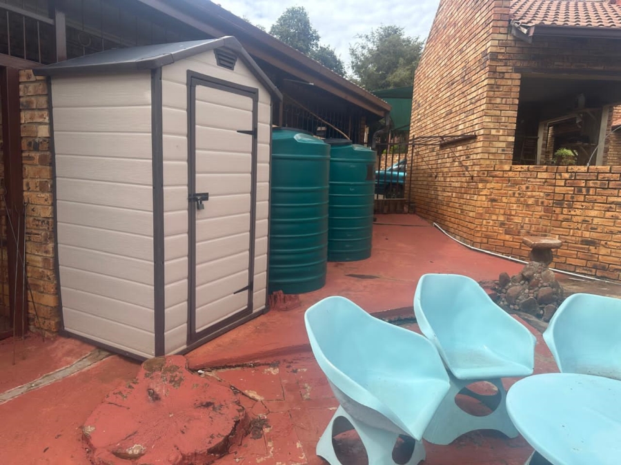 3 Bedroom Property for Sale in Safari Gardens North West